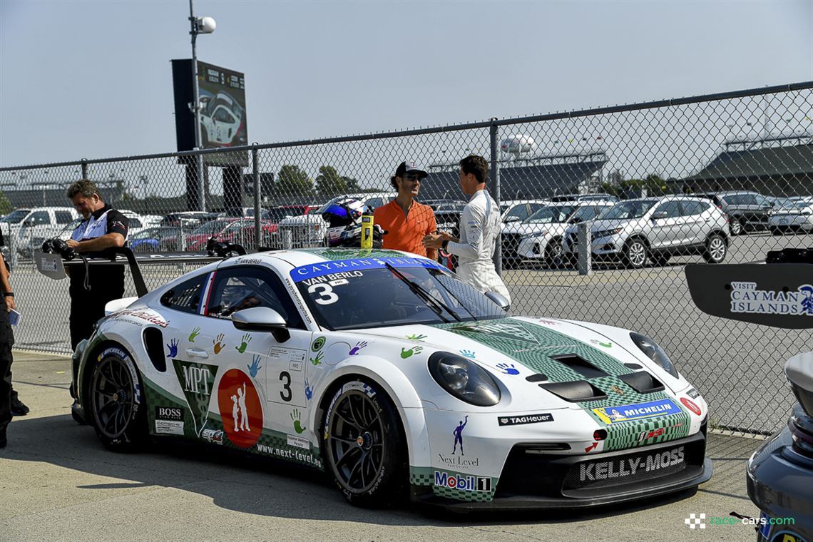 2022-porsche-992-gt3-cup-car