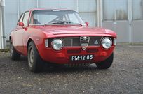 1967-alfa-romeo-gt-junior-in-gta-looks-with-2