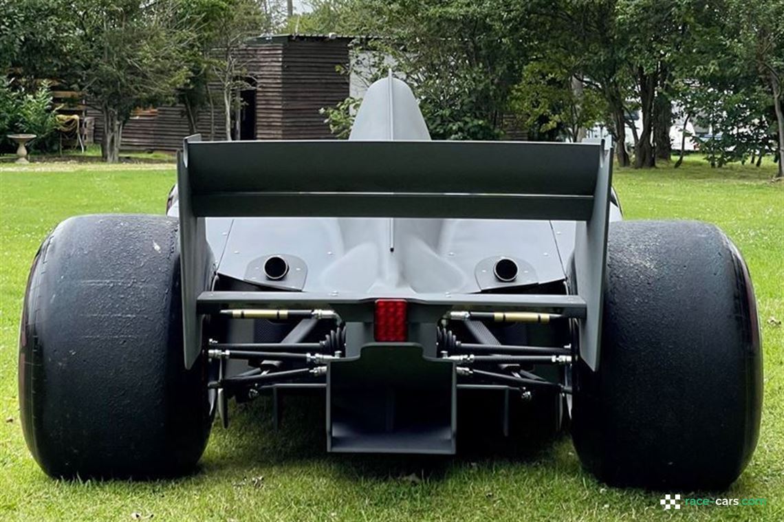 f1-full-size-show-car-simulator