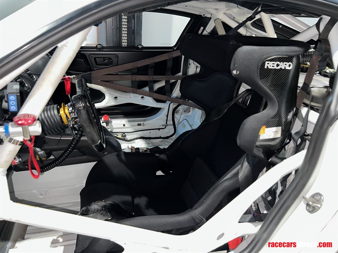 2019-718-cayman-gt4-clubsport-mr