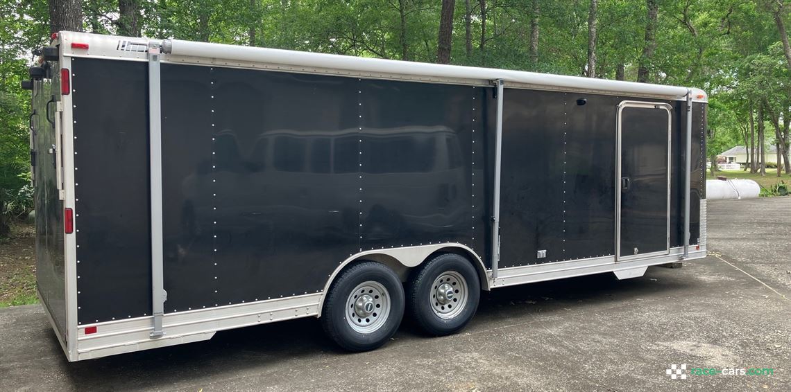 enclosed-aluminum-race-trailer